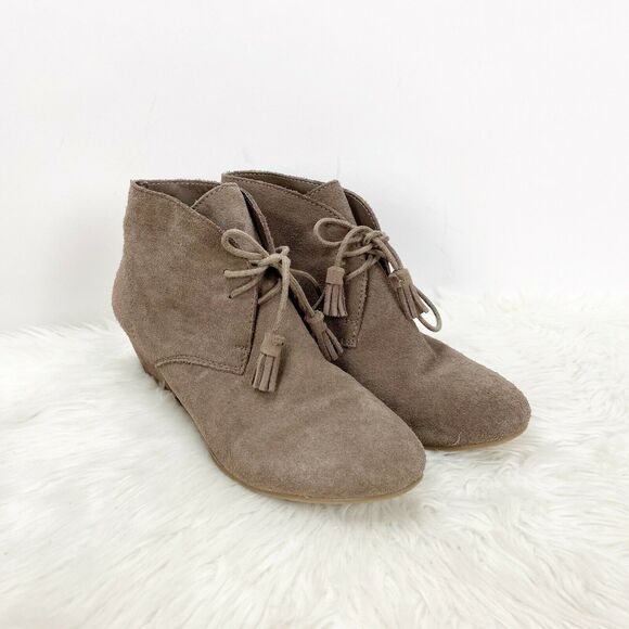Crown Vintage 10 M Womens Beige Suede Spark Hidden Wedge Ankle Booties - Picture 1 of 9